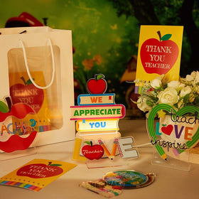 Henoyso thank you card flat lay shows room for personal notes.