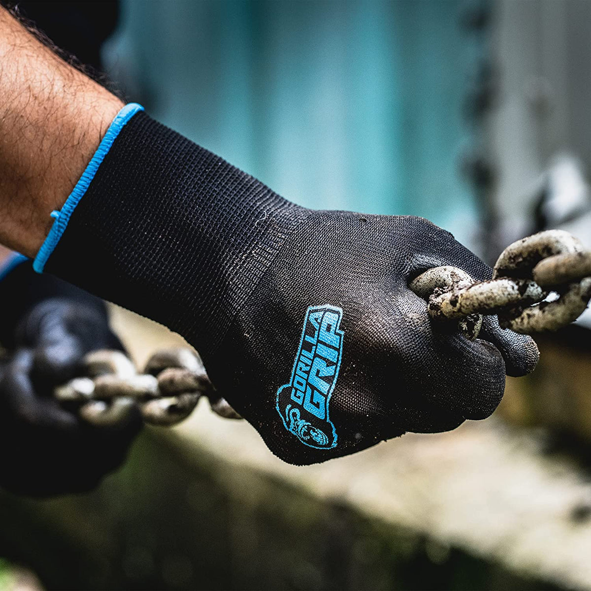 Heywood Gorilla Grip Gloves in wet, dry, oily use demonstrates versatile protection.