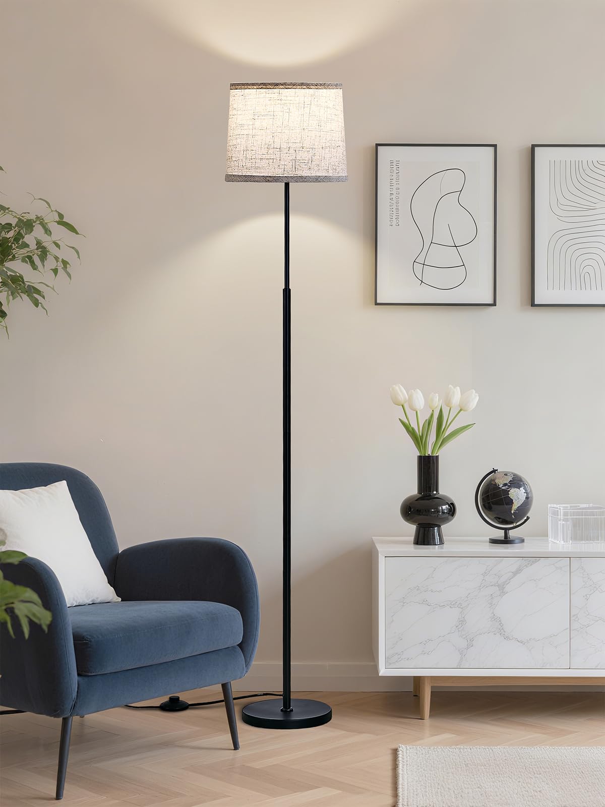Foot switch allows easy color temperature and brightness control.