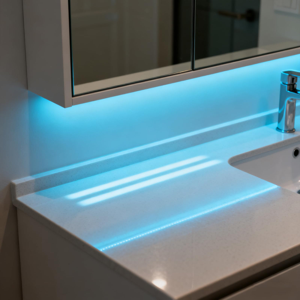 HIKENRI bedroom ambiance created by 2m LED strips.