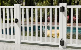 HILLMASTER compatible with fence posts and gate gaps for flexible setup.