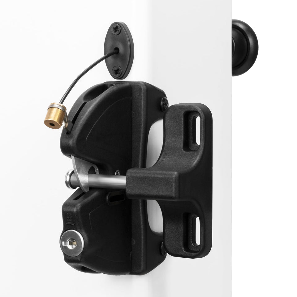 Hillmaster key lockable two-sided gate latch front view for secure dual access.