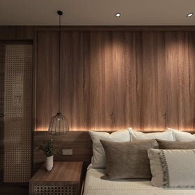 HOLOMEY durable vinyl finish for daily use on furniture