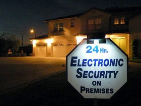 HOMEBRITE Wunder yard-sign spotlight clearly illuminates signs for improved visibility