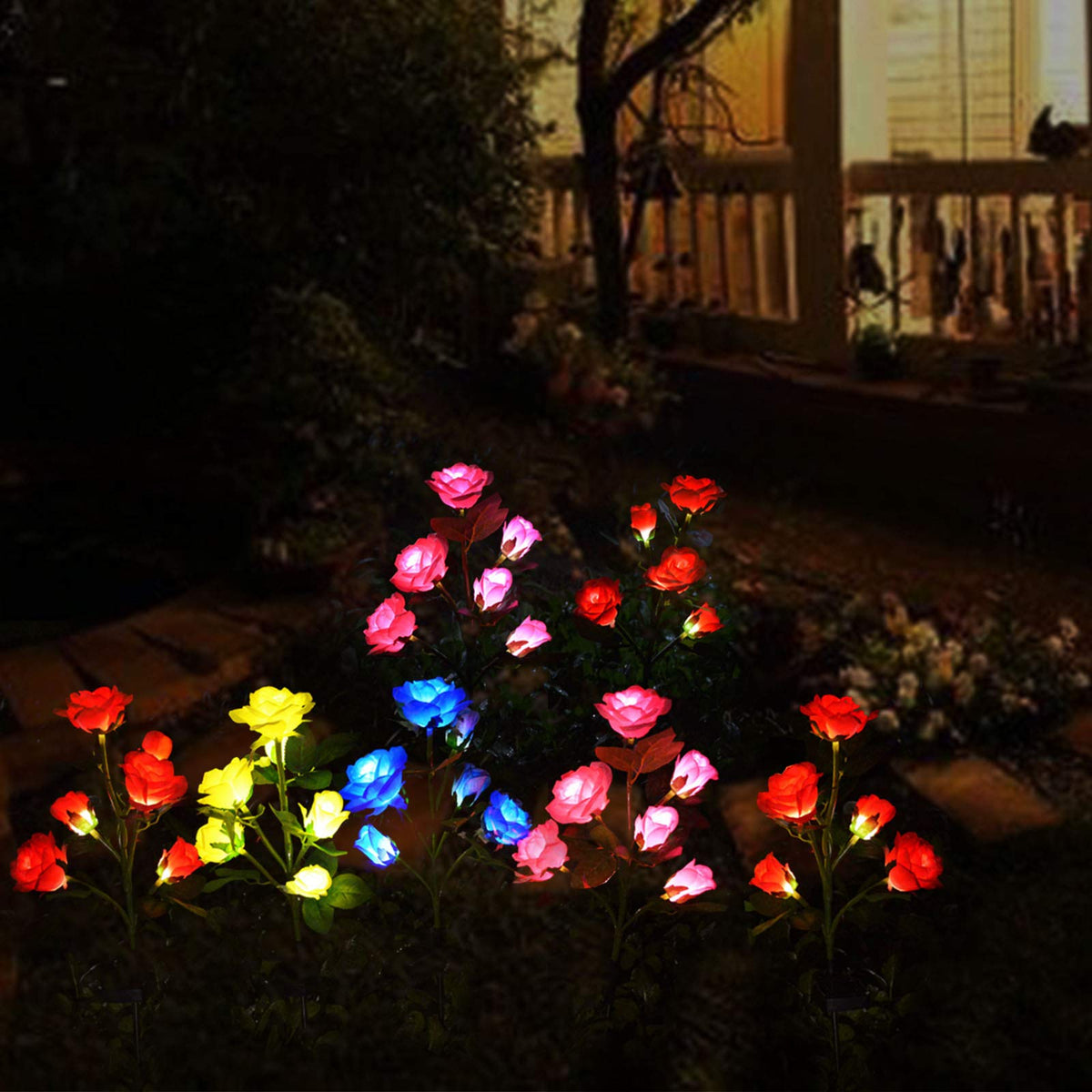 Homeleo easy, wiring-free setup accelerates outdoor installation.
