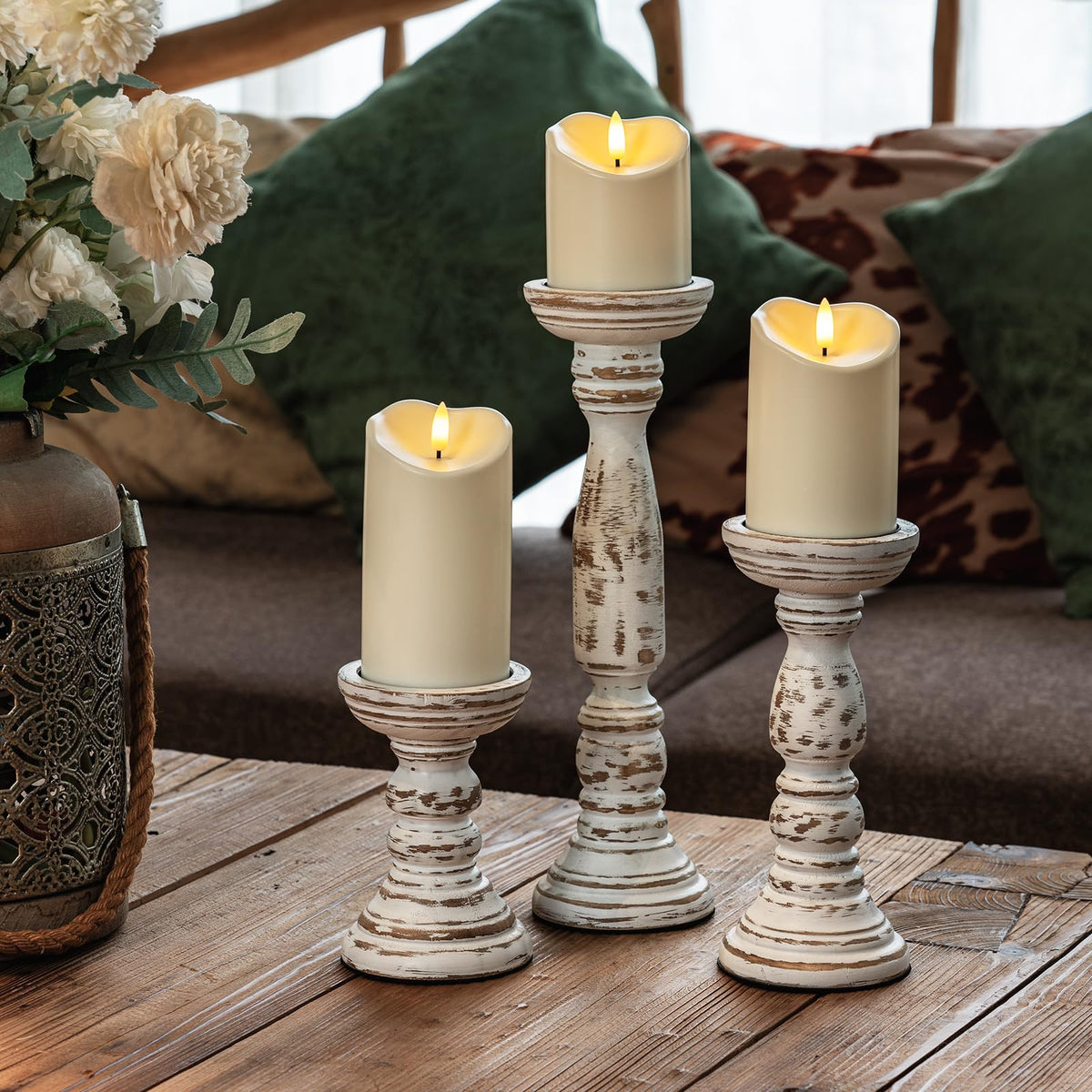 Homemory battery candles run long on 2 AA batteries for extended use.