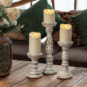 Homemory battery candles run long on 2 AA batteries for extended use.