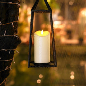 Homemory waterproof candle ideal for weddings and outdoor tables.