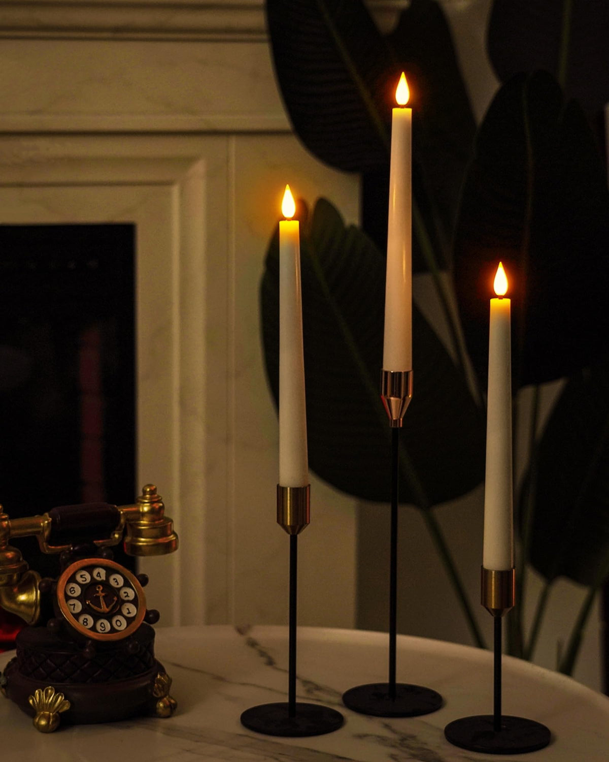 Homemory LED candle powered by two AAA batteries, dripless and smokeless for safe indoor use.
