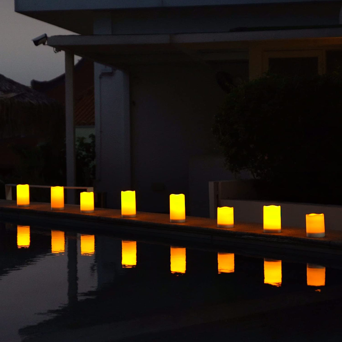 Homemory solar candle bottom cover enables easy battery replacement.