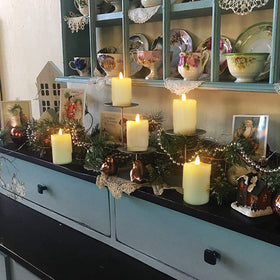 Homemory wedding party candle ambiance enhances romantic celebrations with flickering realism.