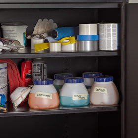 HomeRight C900097.M lid color variation helps visually differentiate containers