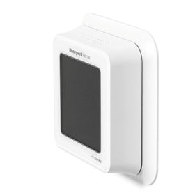 Honeywell Lyric T6 Pro C-wire connection highlighting power reliability.