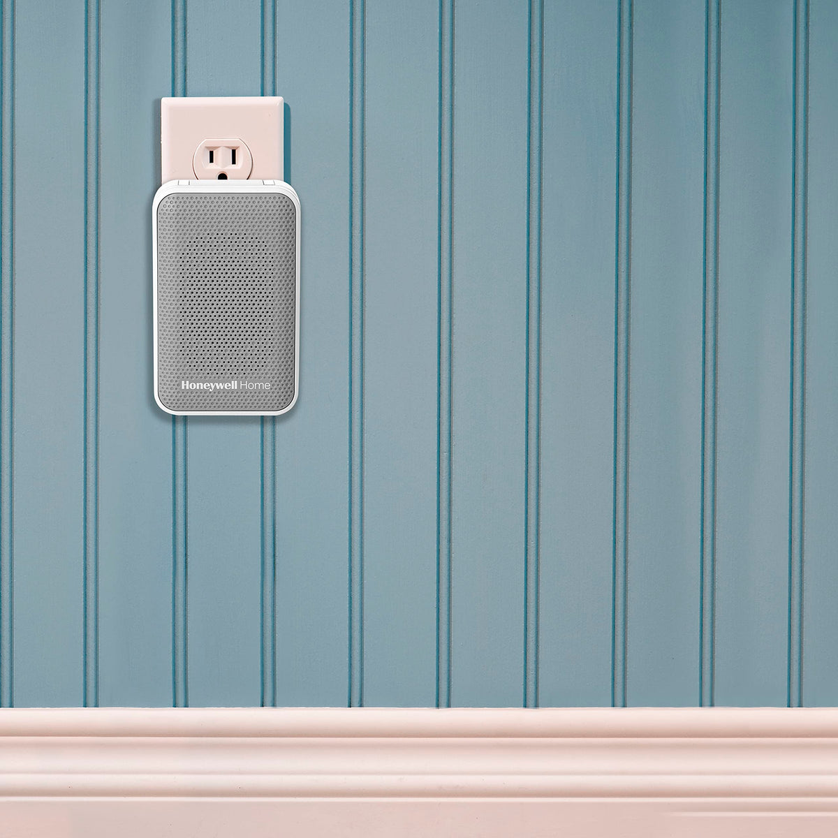 RDWL313P2000 plug-in battery-free doorbell powered by outlet