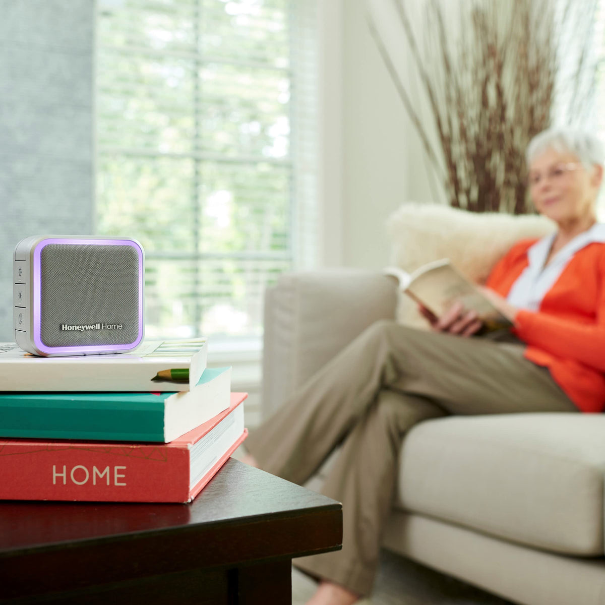 Honeywell Home RDWL515A2000 LED halo colors demo with seven options for zone alerts