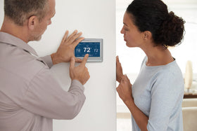 Honeywell Home RENEWRTH9585WF energy-savings mode supports efficient heating and cooling