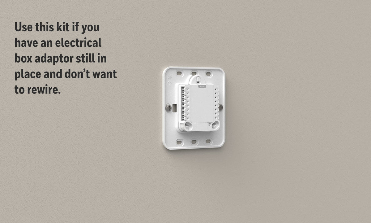 Honeywell Home kit contents: cover plate, adaptor, screws.