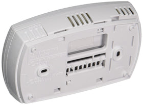 Close-up of FocusPRO 5000 digital display showing clear temperature readings for comfort management.
