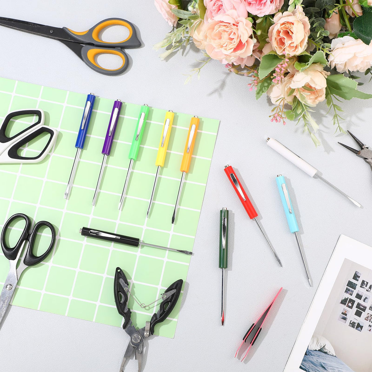 Honoson magnetic pocket screwdriver set for handy mechanical tasks.