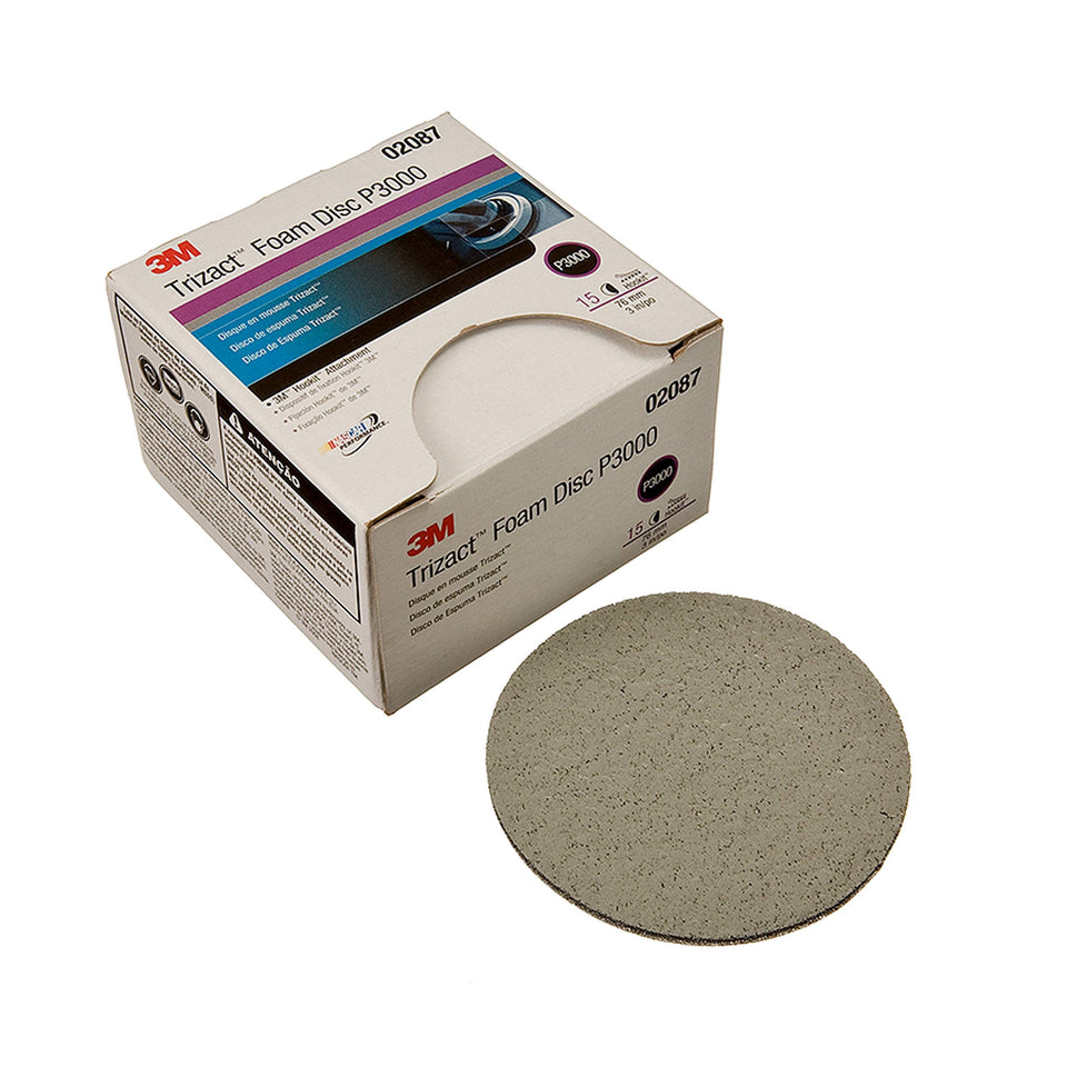 Hookit foam disc P3000 closeup showing uniform mineral structure for consistent finishes.