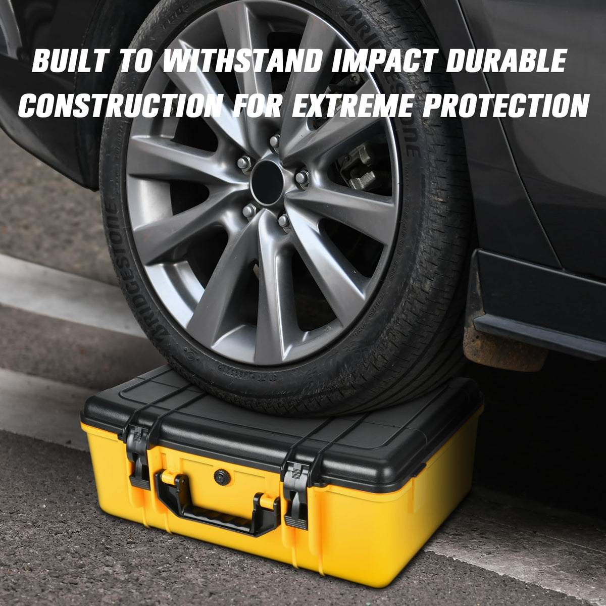 HOSOCASE ergonomic handle on the Dewalt case for easy carrying