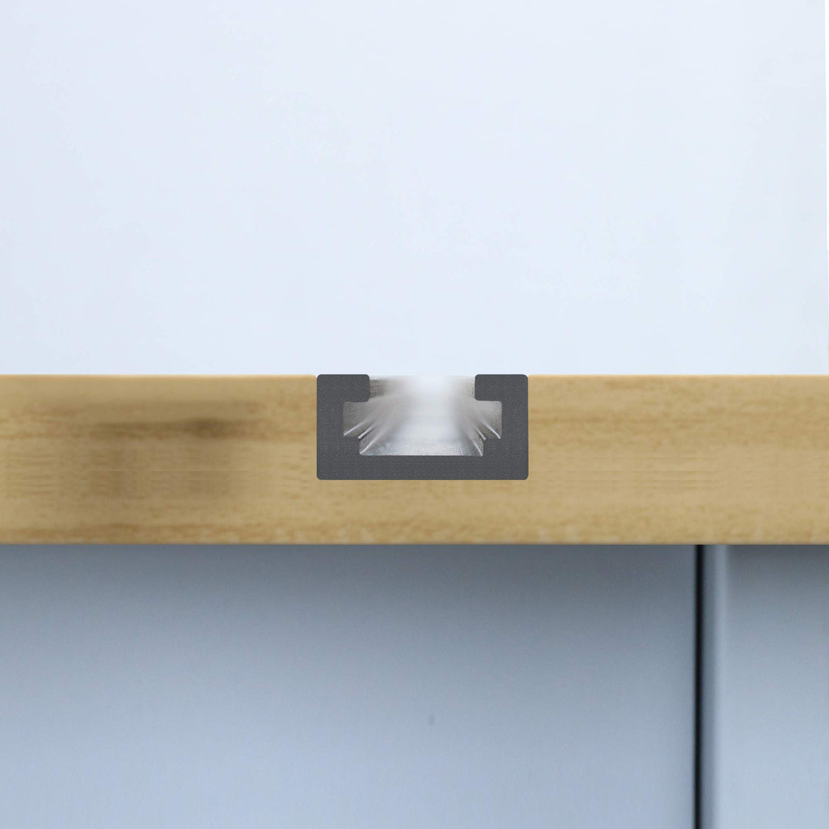 Hot Favorable sandblast black anodized finish resists wear.