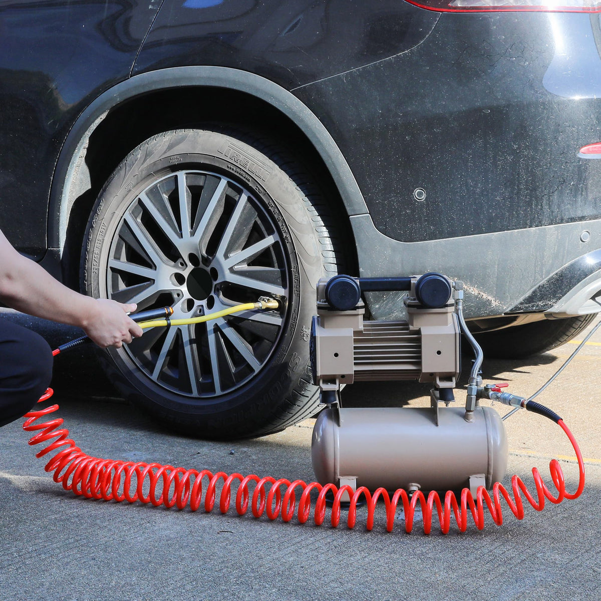 Hromee polyurethane hose surface resists scratches during busy jobs.