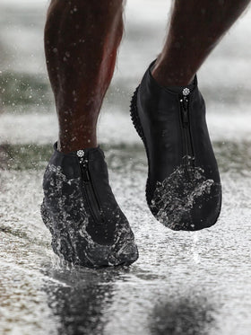 HTHOY&GOWY shoe covers for men and women keeping footwear dry in wet weather