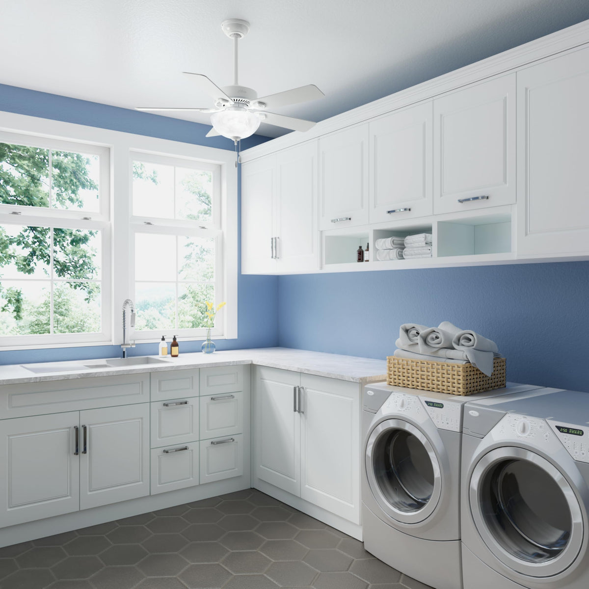 Five-blade design delivering balanced airflow and steady illumination