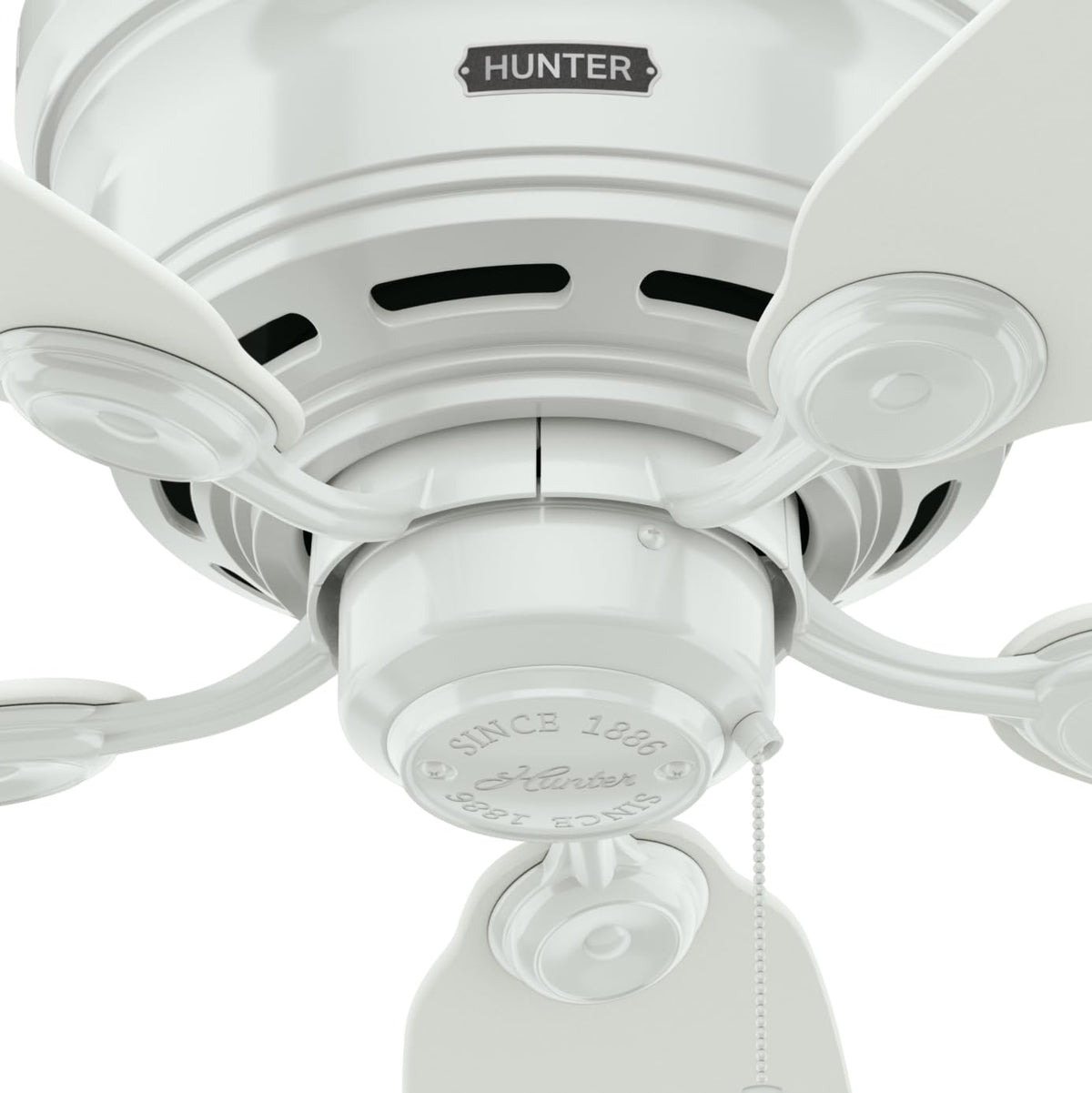 Hunter whisper-quiet motor with reversible settings for year-round comfort