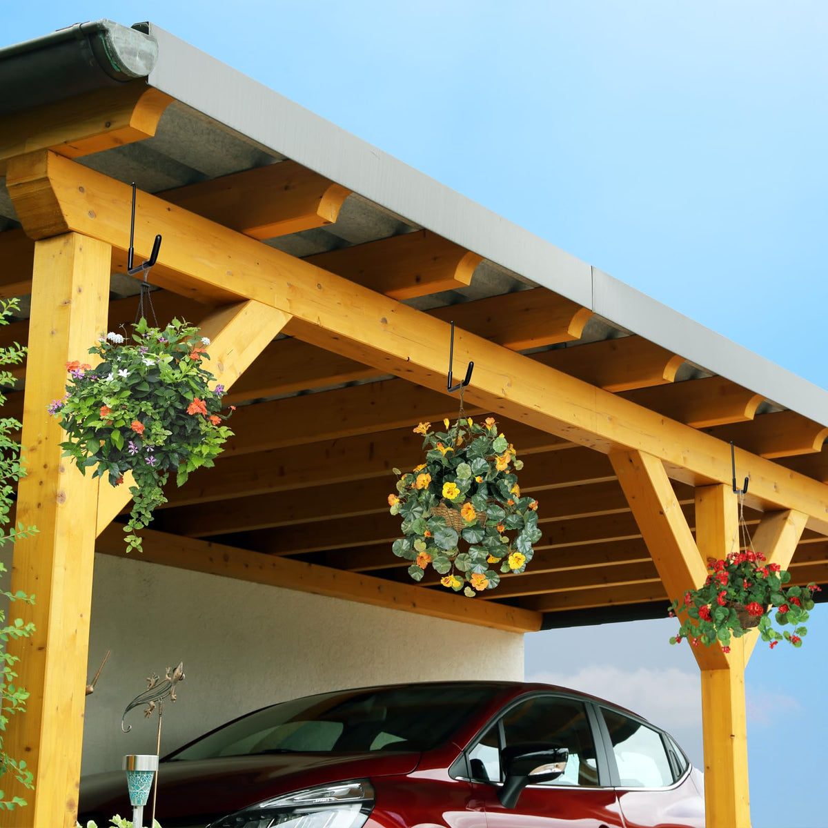 HUPBIPY garage hook keeps garden tools organized and off the floor