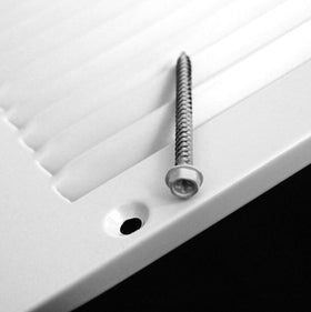 Fixed angled blades promote smooth airflow across the room.