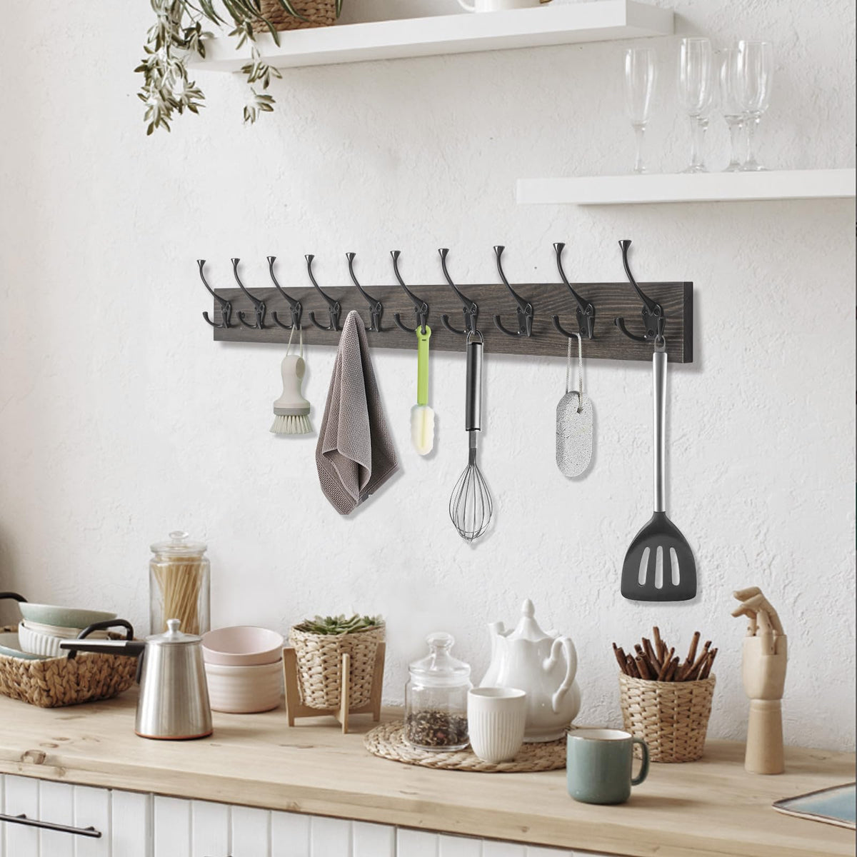 IBosins collapsible spliced design allows two racks for flexible placement.