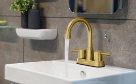 Ifaucet easy-clean finish resists rust and tarnish over time.