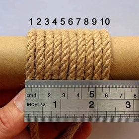 ILIKEEC Natural jute rope for cat-scratch post wrapping and DIY projects.