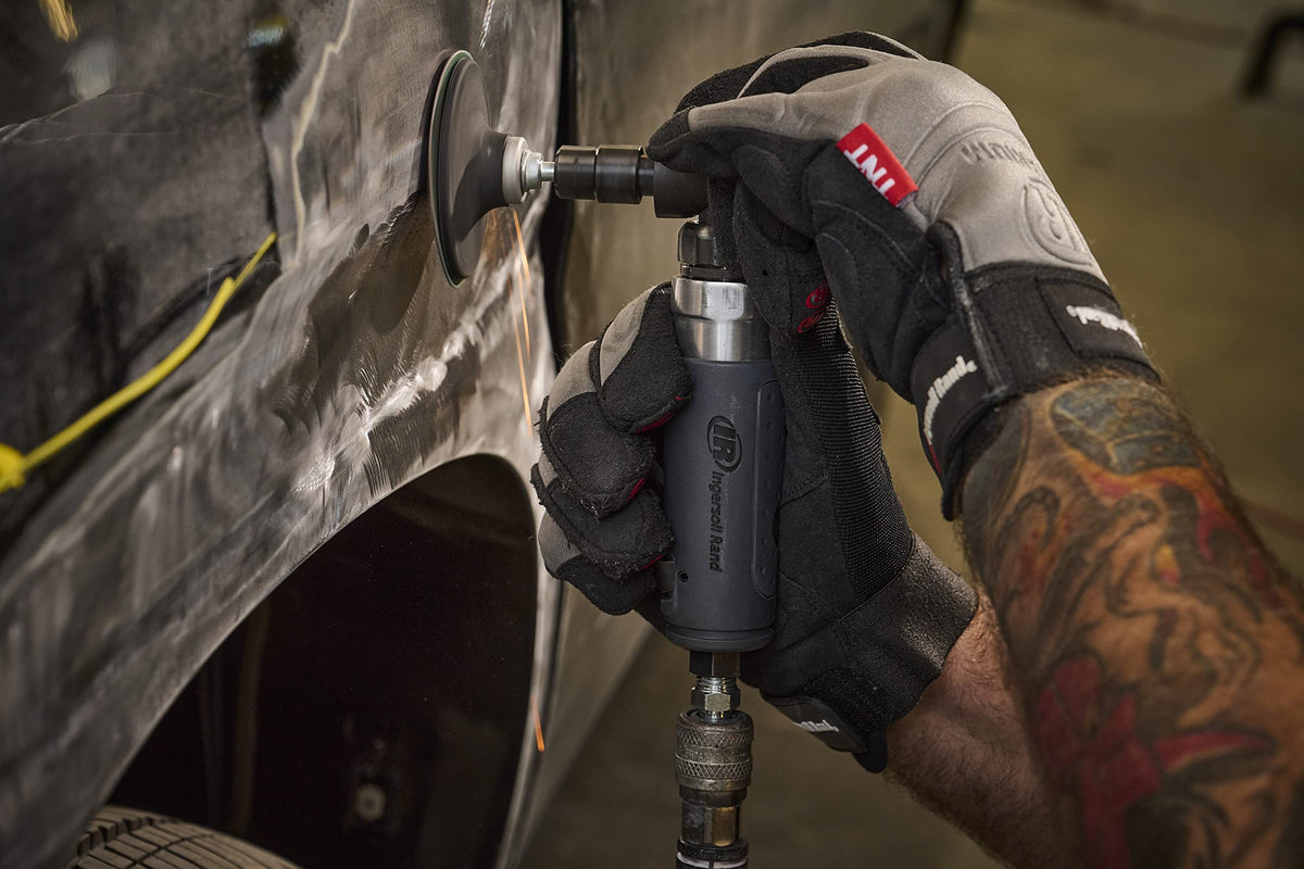 Ingersoll Rand 302B includes two wrenches and multiple collets for versatility.