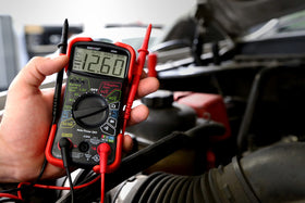 INNOVA 3320 auto-ranging feature simplifies measurement ranges