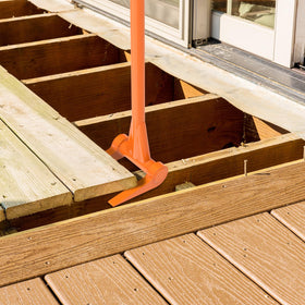 Insaga Pallet Buster 4-inch fork space allows easy access