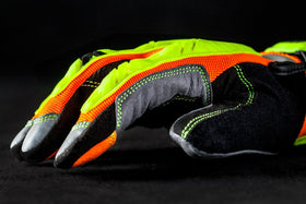 Ironclad EXO Duraclad tips providing durable fingertip contact.