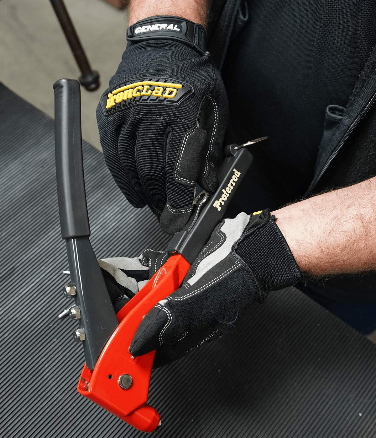 Ironclad GUG05XL cuff area designed for secure fit