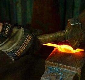 Ironclad HUG-03-M adjustable cuff provides a secure fit in tough environments