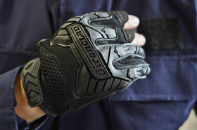 Ironclad Tactical Framer Impact Black palm anti-vibration padding close-up.