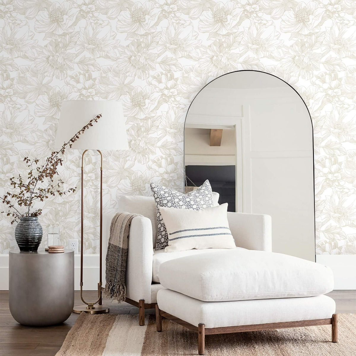 Ismoon self-adhesive wallpaper sticks easily to smooth surfaces for quick updates.