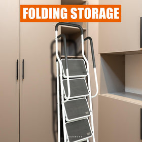 Anti-slip pedals on Jack Boss ladder for secure footing