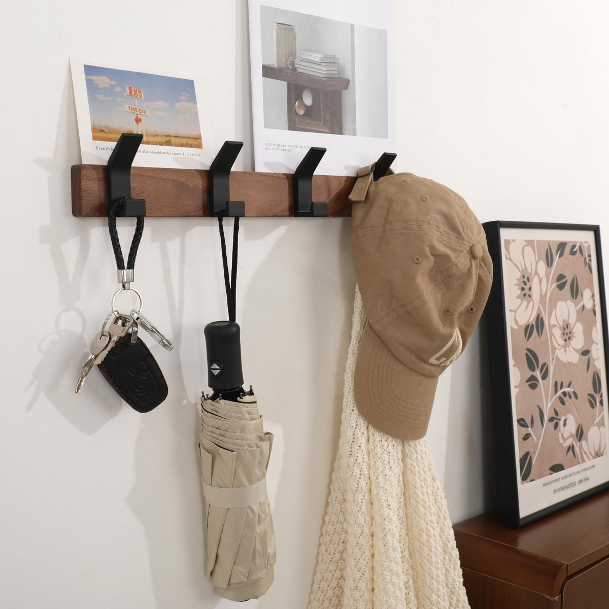 Jadorn anti-drop bottom design safely holds hats and keys.