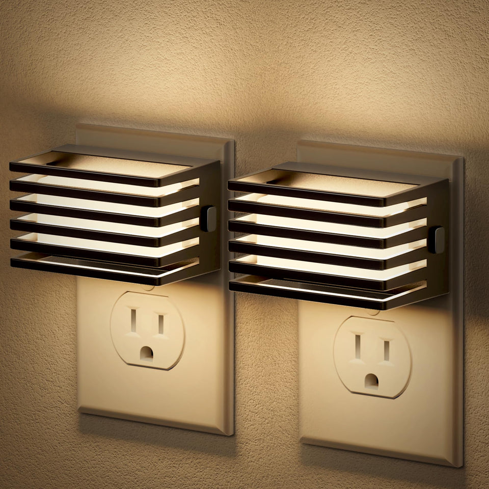 JandCase LED night light with dusk-to-dawn sensor for hands-free hallway lighting.