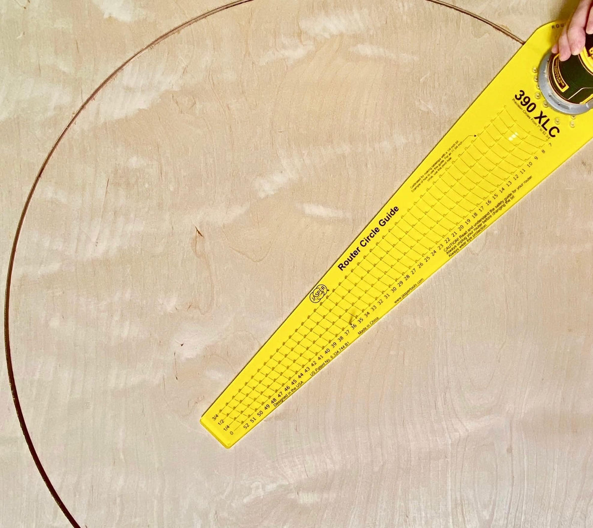 Jasper 390 XLC centering calibration disc ensures precise offset alignment.