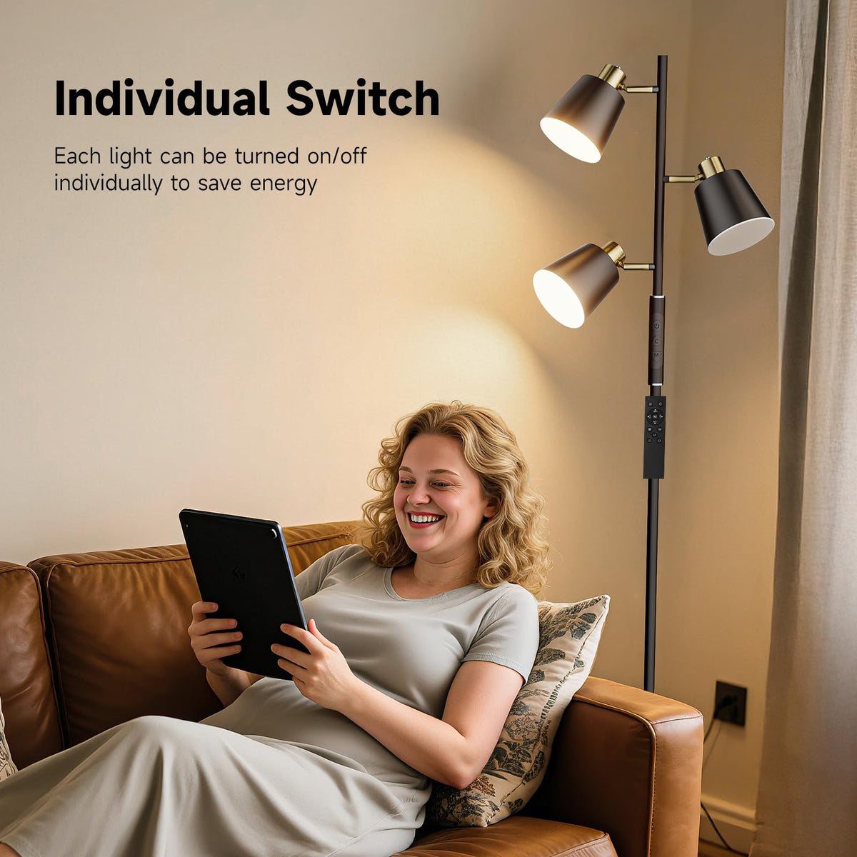 Jeagop lamp with stepless dimming from warm to cool tones.