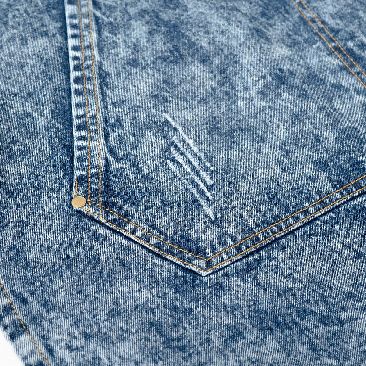 Jeanerlor denim apron texture and durable fabric in action