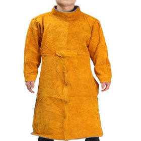 Jewboer apron buckle and belt system enables adjustable, comfortable fit.